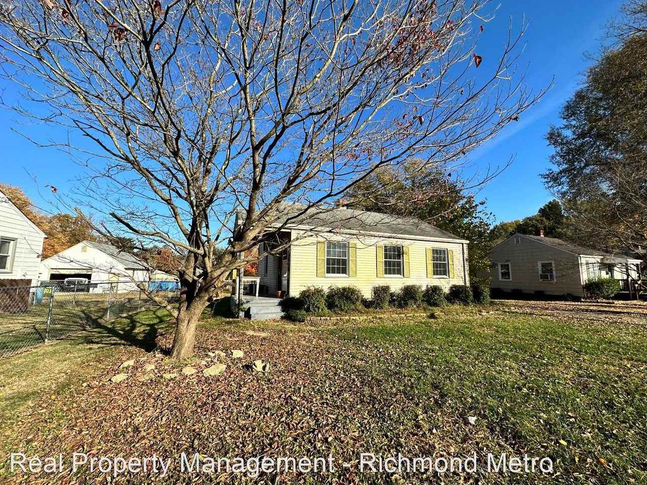 1025 Blandy Ave - Photo 2 of 15