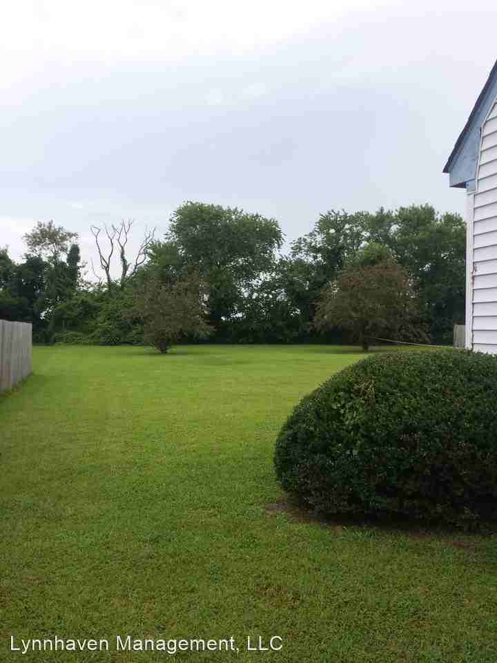 5605/5607 Parish Lane - Photo 2 of 17