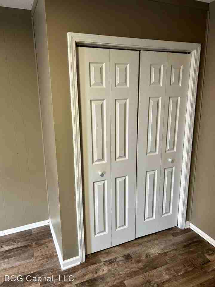 114/114.5 N Johnson St - Photo 3 of 9