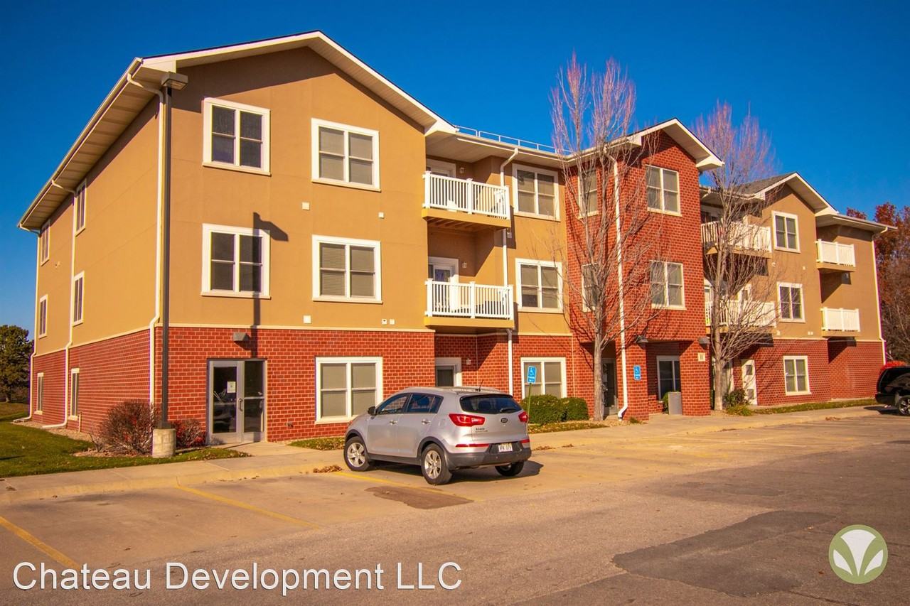 Chateau La Fleur2 1025 N. 63rd Street - Photo 2 of 9