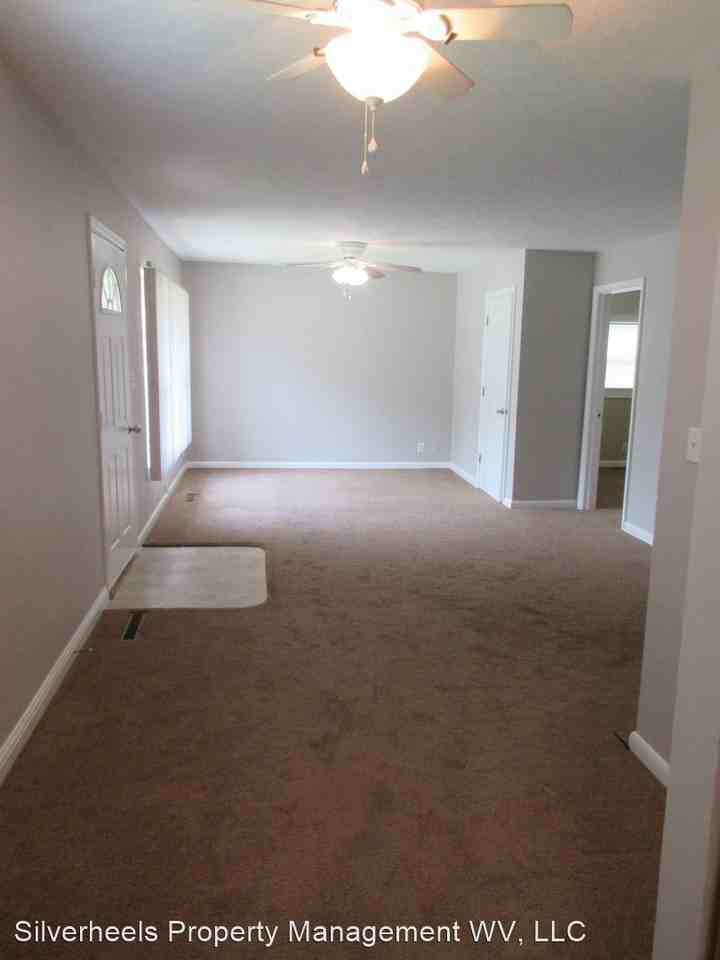 2506 Brooklyn Dr - Photo 3 of 9