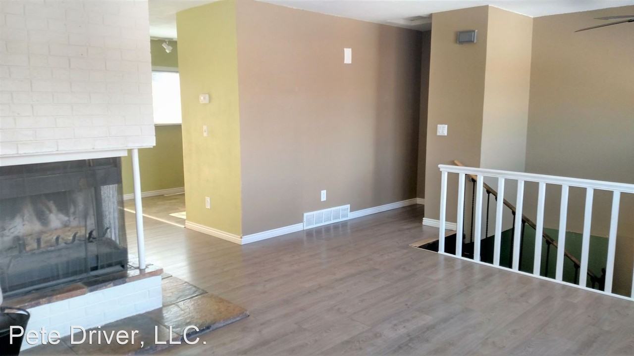 315 W Redwood St - Photo 3 of 10