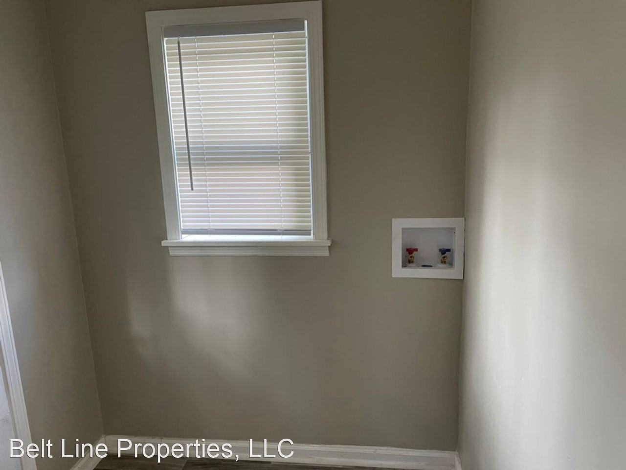 559 Josephine St - Photo 3 of 9