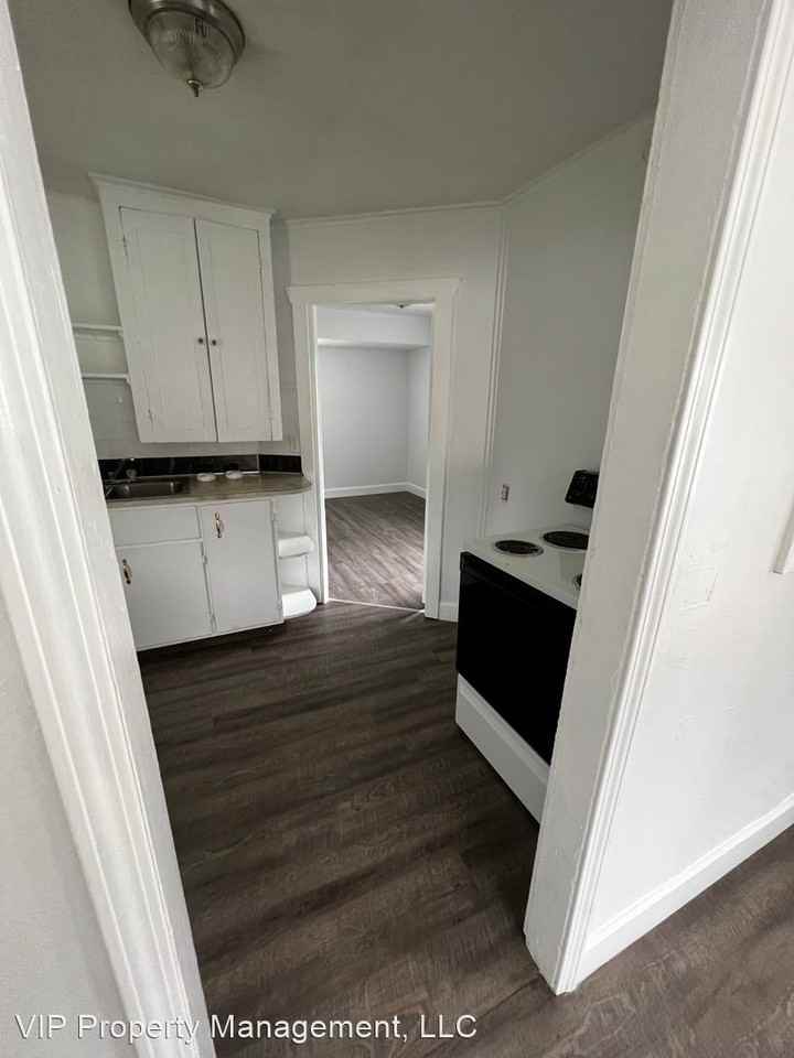 503 School St - Photo 3 of 8