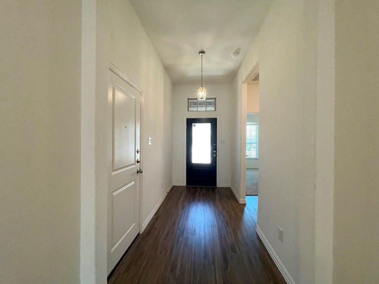 205 Baralo St - Photo 3 of 37