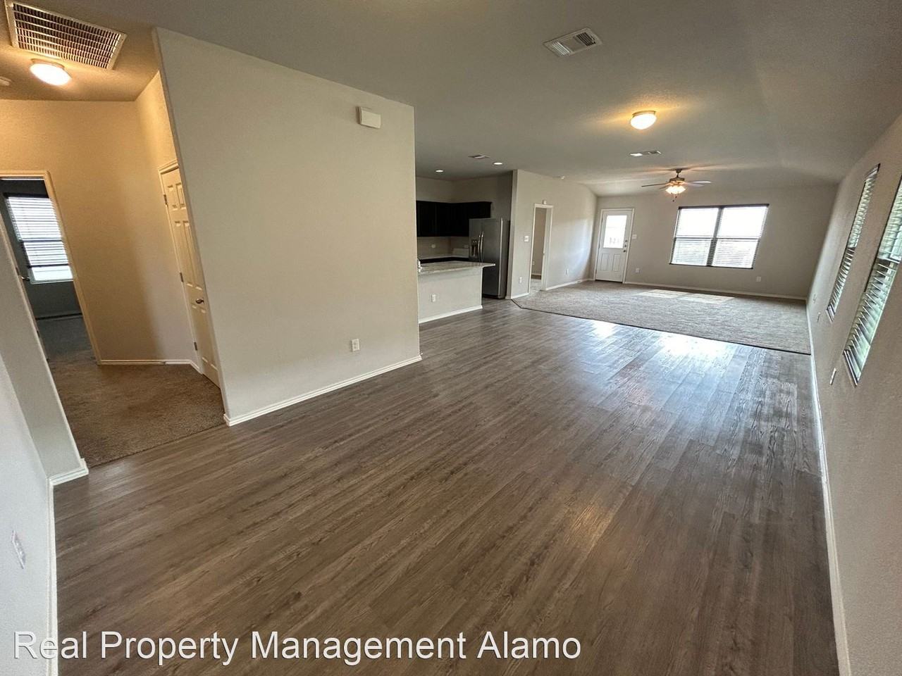 15214 Pandion Dr - Photo 3 of 27