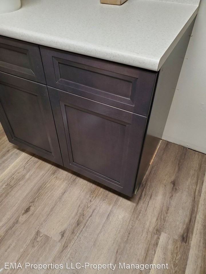 407 E 13th Ave - Photo 2 of 7