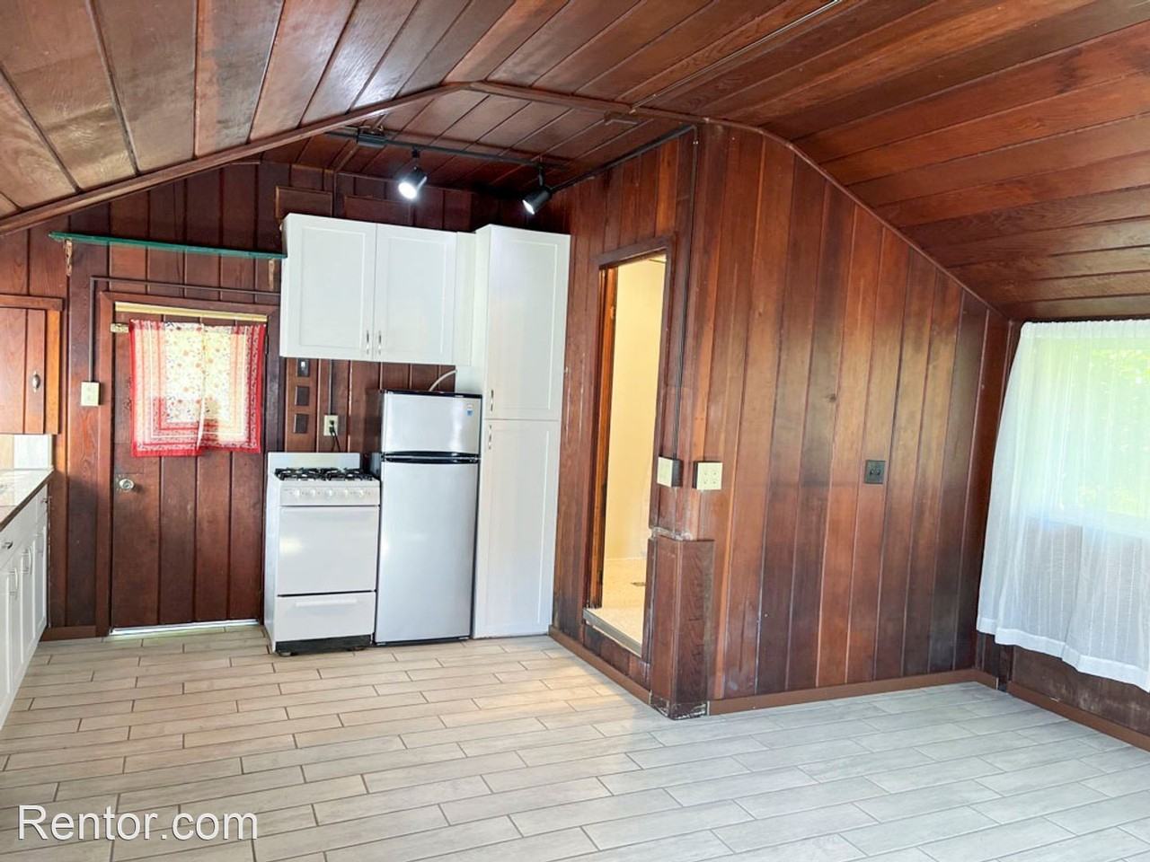 2347 Graham Rd - Photo 3 of 11