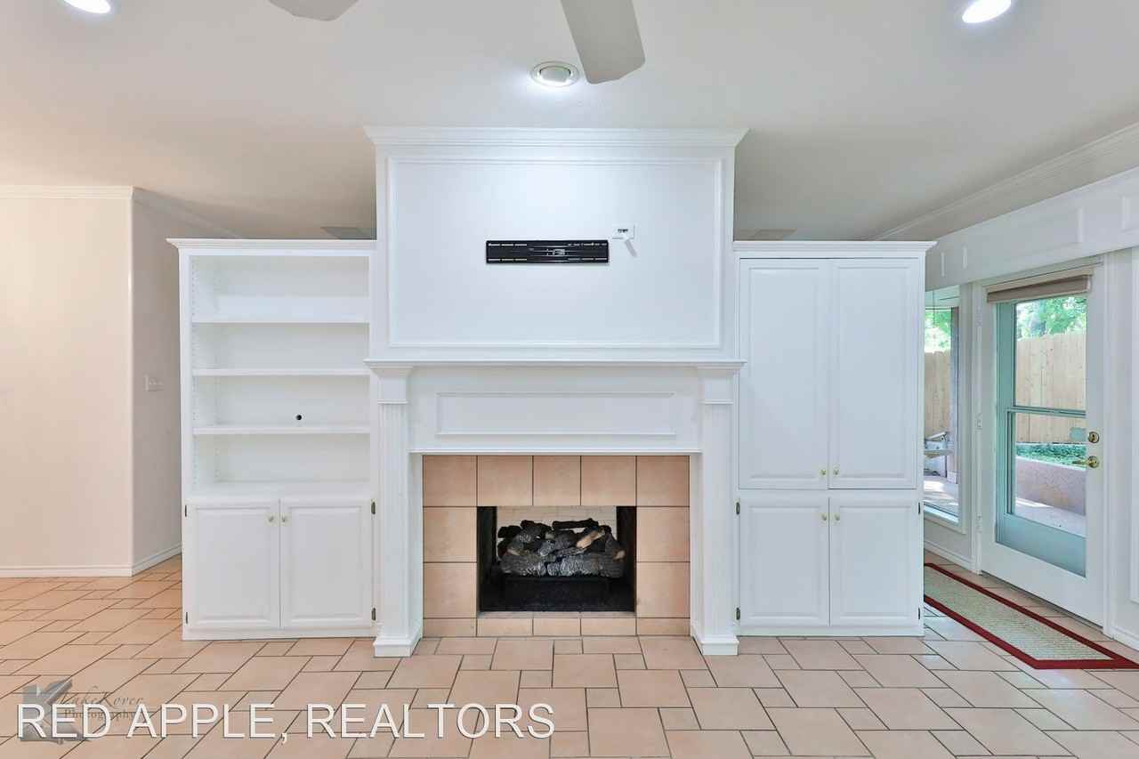 106 Riverside Park - Photo 3 of 43