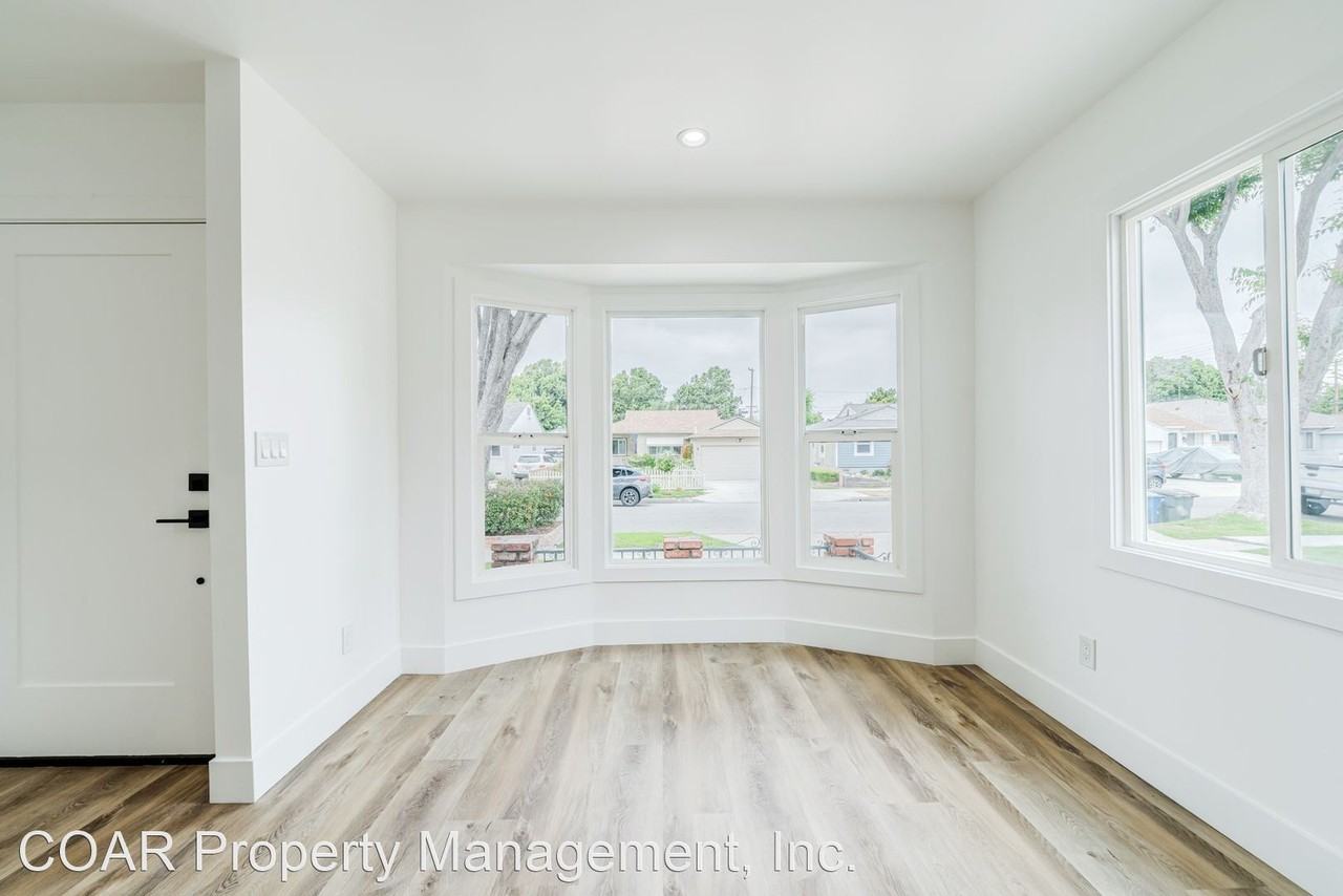 7020 Schroll - Photo 3 of 12