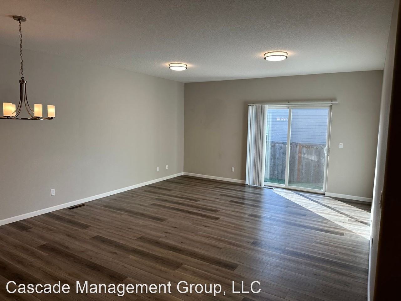 591 SE Palomino St/818 SE Appaloosa St - Photo 3 of 18