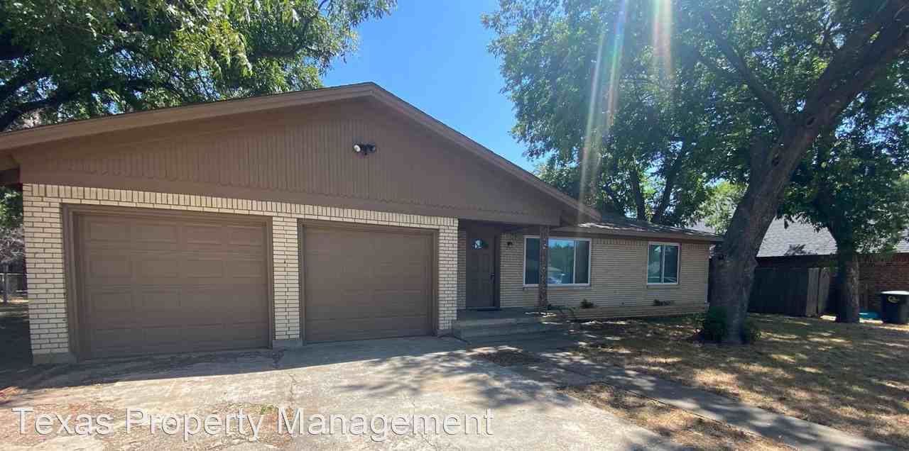 211 S Nolan River Rd - Photo 2 of 15