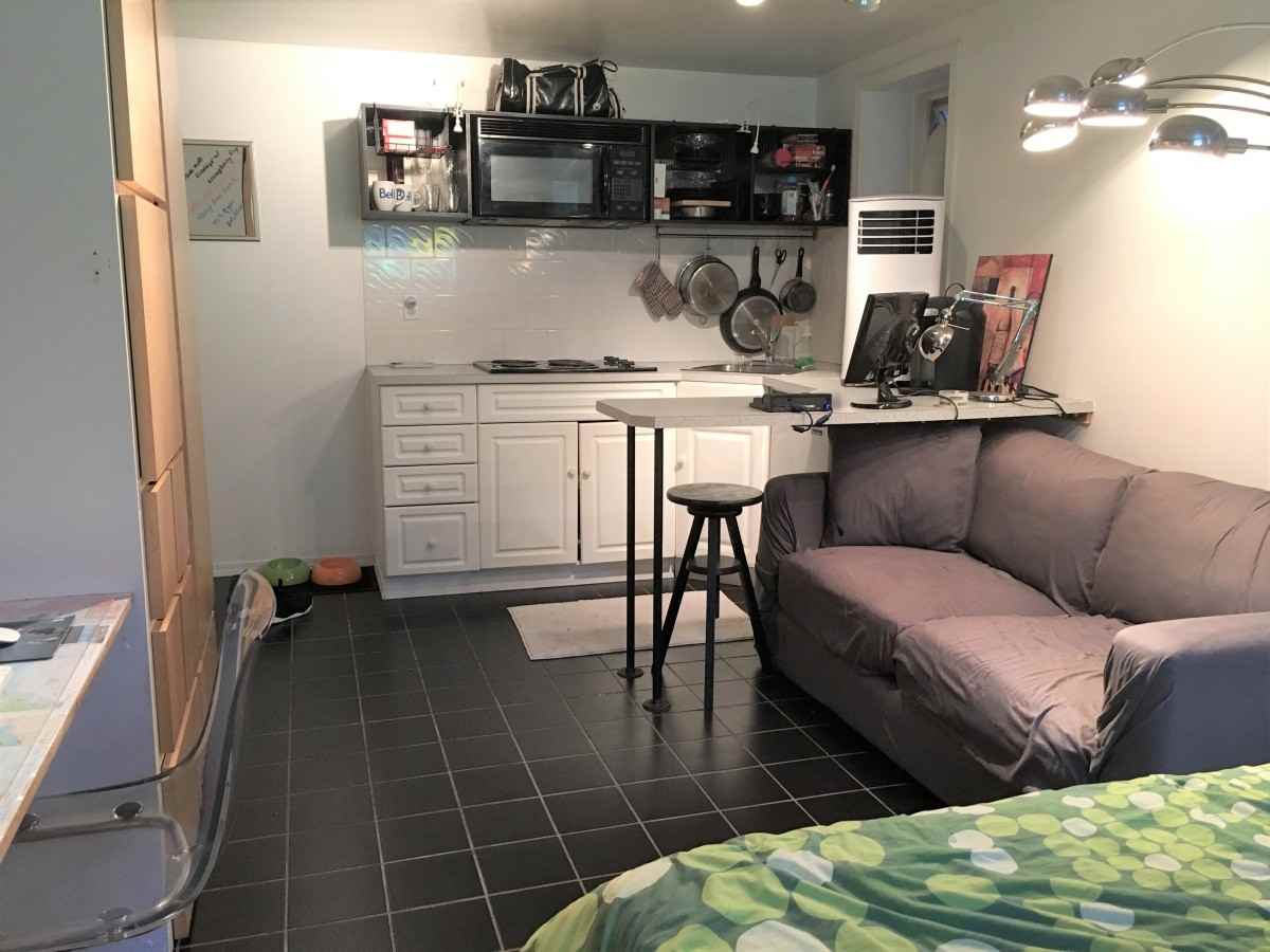 Heritage Rental Apartment Apartments 1517 Comox St, Vancouver, BC V6G