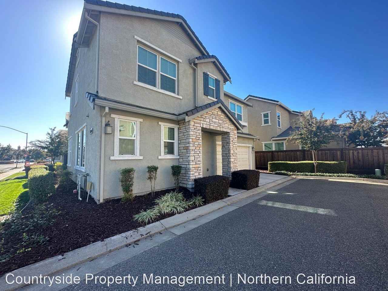 5609 Antique Rose Way - Photo 2 of 25