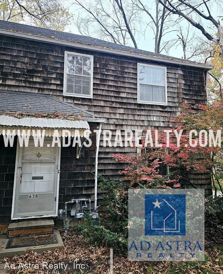 638 E 63rd Ter - Photo 2 of 19