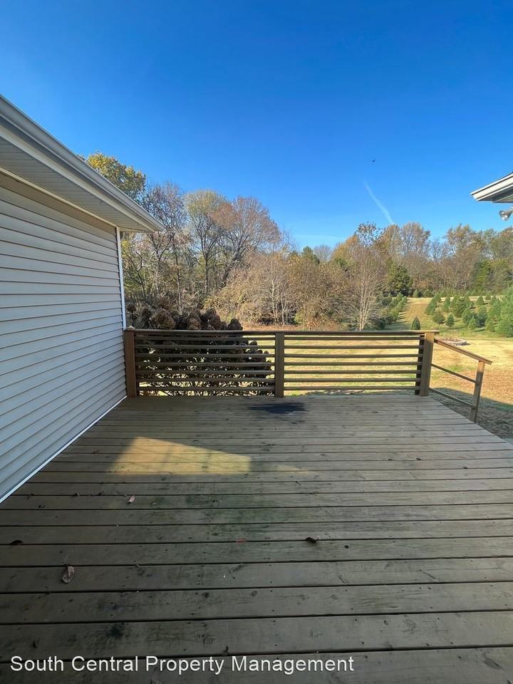 225 Cottontail Cir - Photo 3 of 15