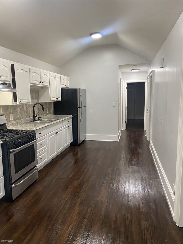 3700 W Burnham St - Photo 3 of 9