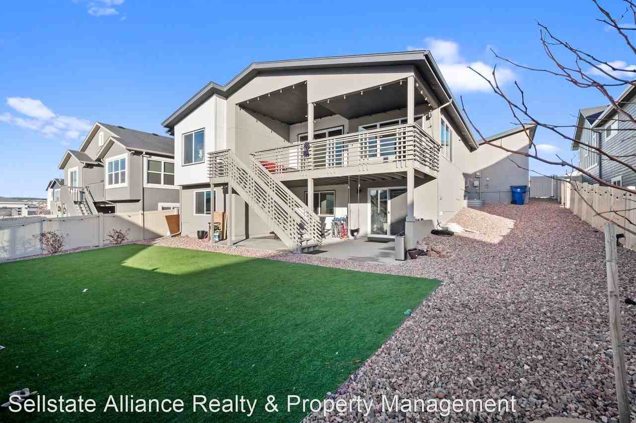 6597 Cumbre Vista Way - Photo 2 of 30