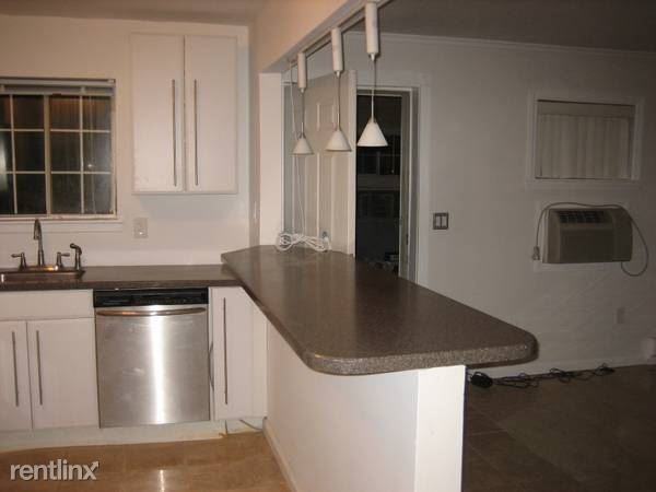 Fox Run Ln - Photo 2 of 7