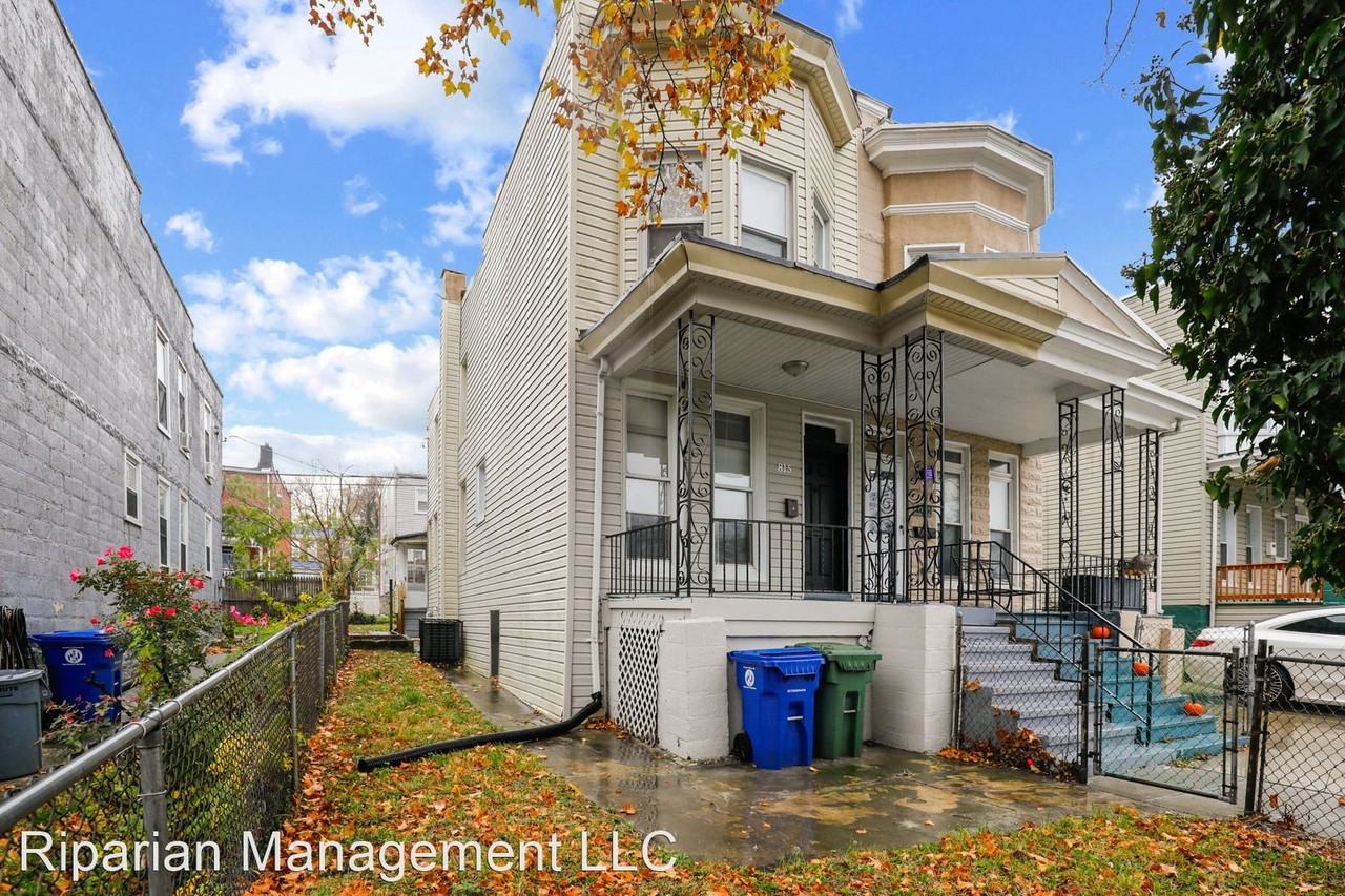 815 E 41st St - Photo 2 of 23