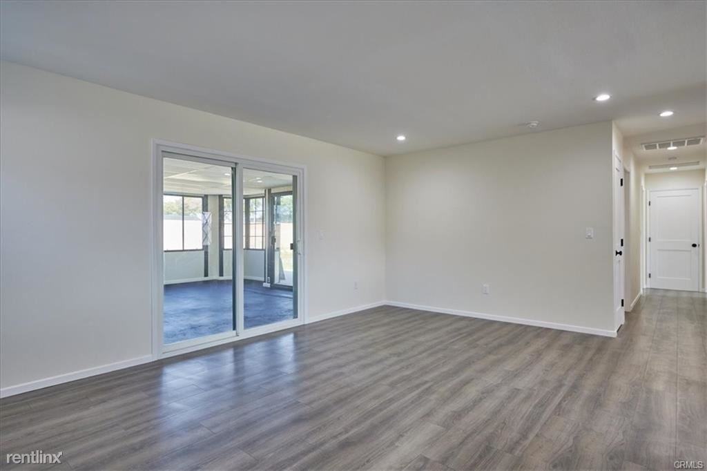 6881 Belgrave Ave - Photo 2 of 10