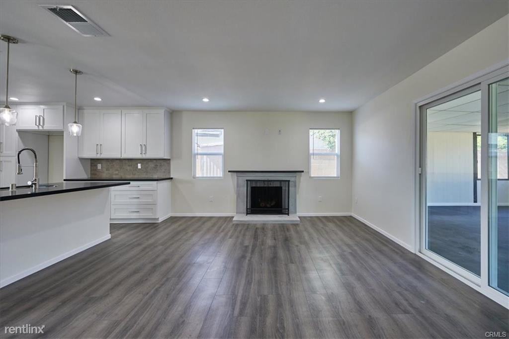 6881 Belgrave Ave - Photo 3 of 10