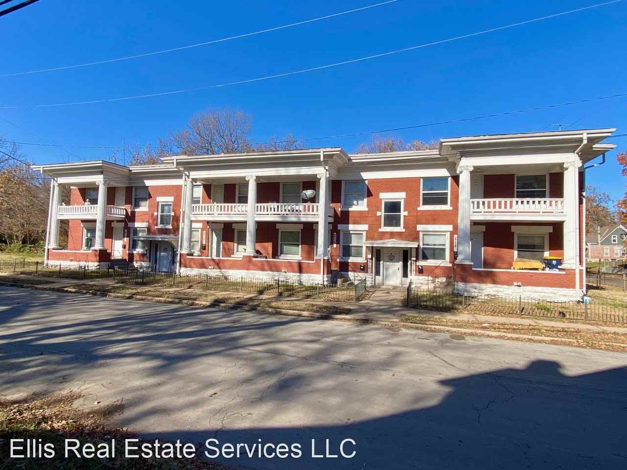 27122718 E 26TH ST Apartments 2712 E 26th St, Kansas City, MO 64127