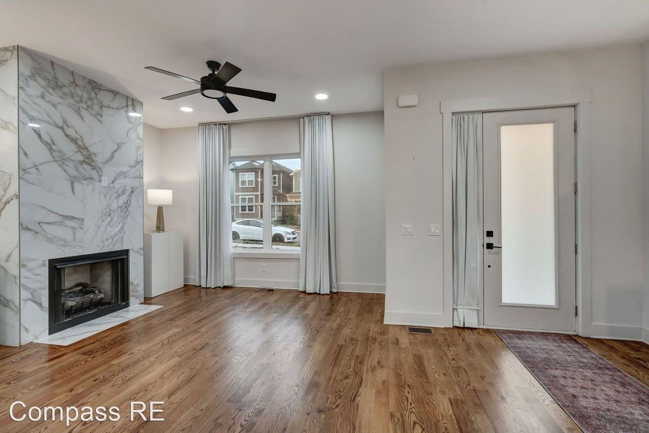 2213 24th Ave N #A - Photo 3 of 34