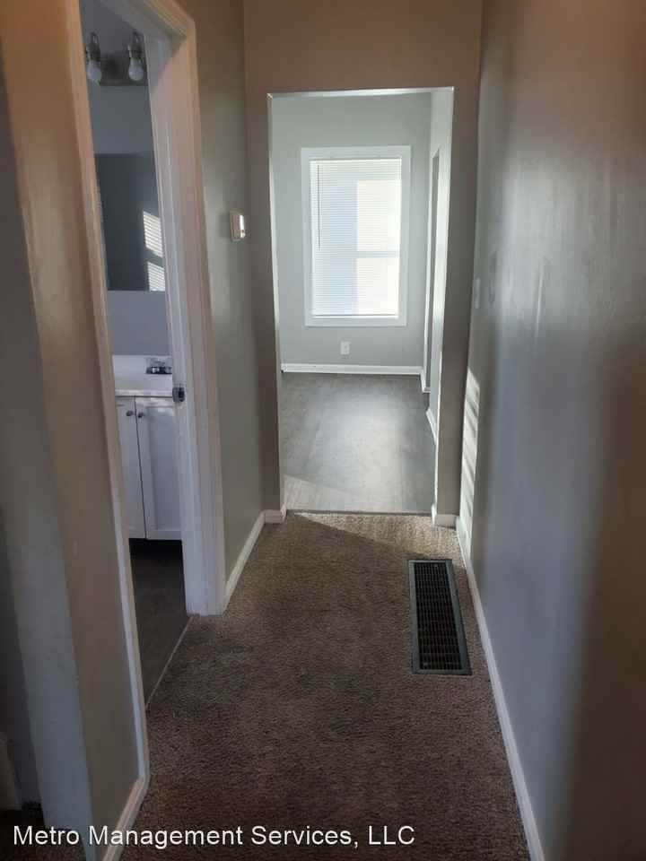 1700 W Breckinridge St - Photo 2 of 18
