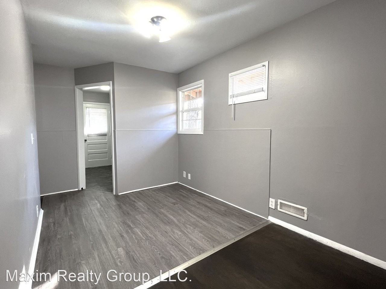 1311 N 66th St - Photo 3 of 8