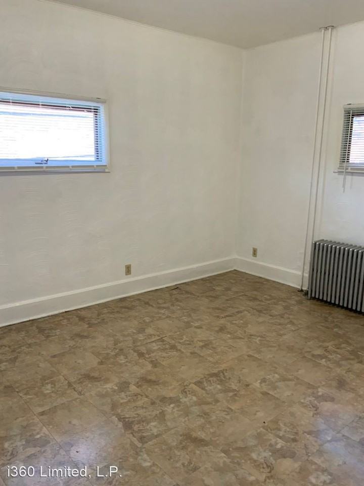 1192-1194 Main St - Photo 3 of 17