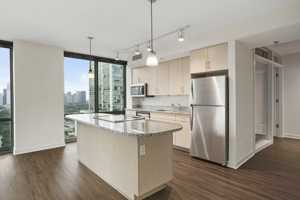 featured image of 1255 S Michigan Ave
