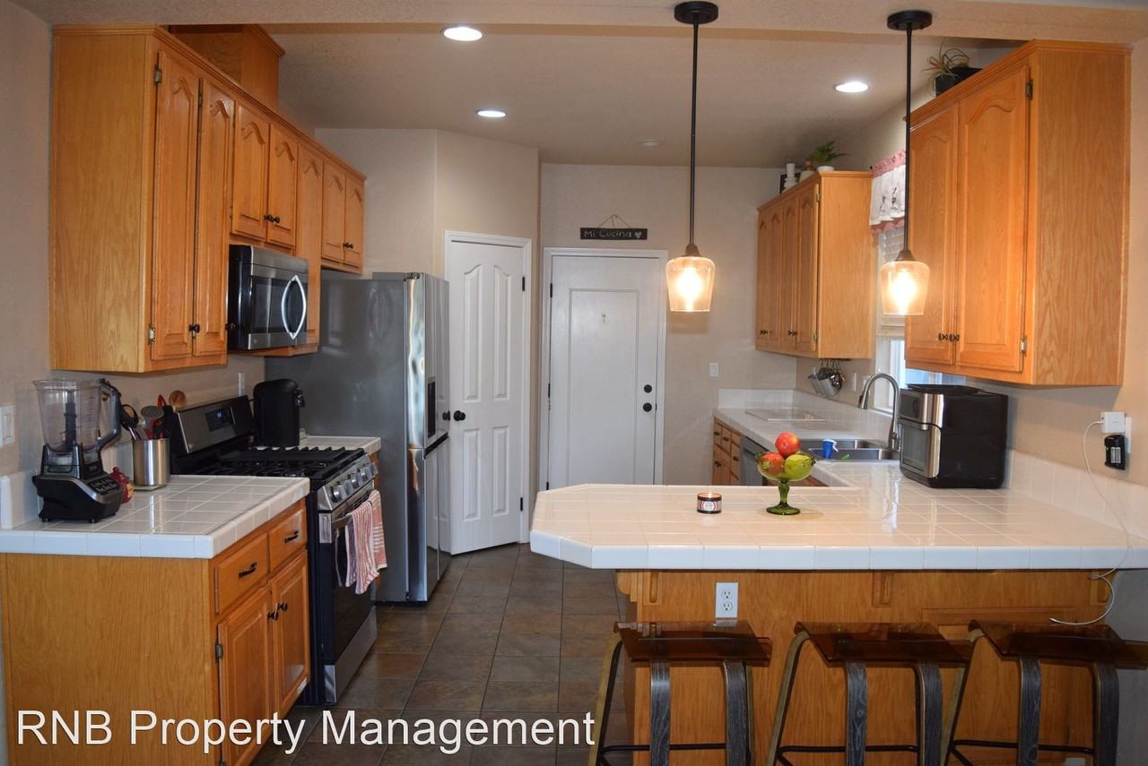 3110 Aaron Dr - Photo 3 of 16