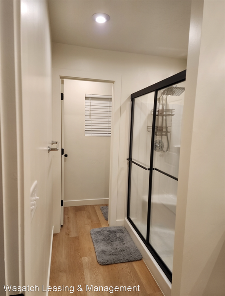 9346 N Bartlett Ln - Photo 3 of 49