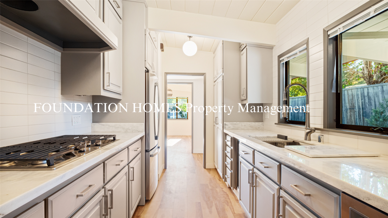 700 Bamboo Ter - Photo 2 of 17