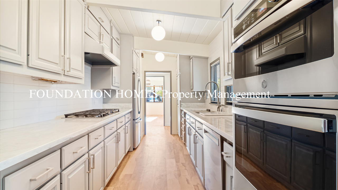 700 Bamboo Ter - Photo 3 of 17