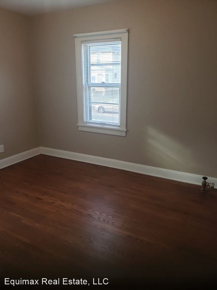 Historic Greystone Apartments - Photo 3 of 16