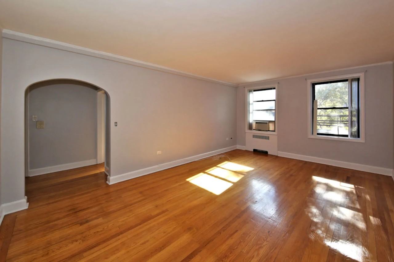 125 Larchmont Acres Apt D - Photo 3 of 10