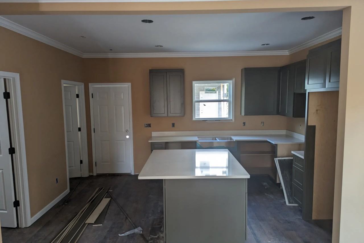 36 Green St - Photo 2 of 3