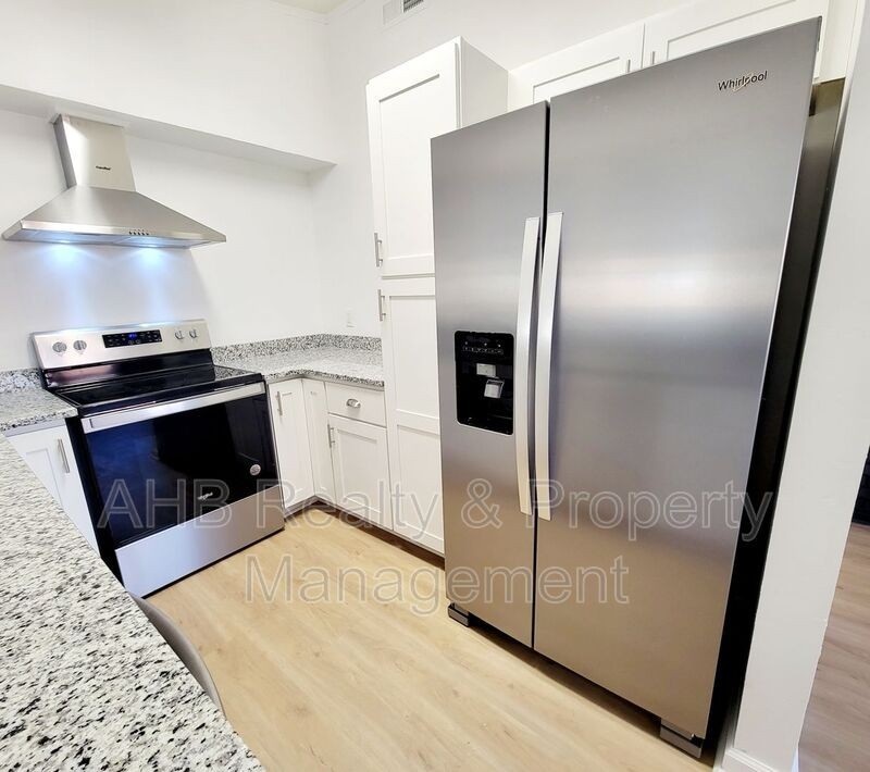 503 Cameron Rd - Photo 3 of 11
