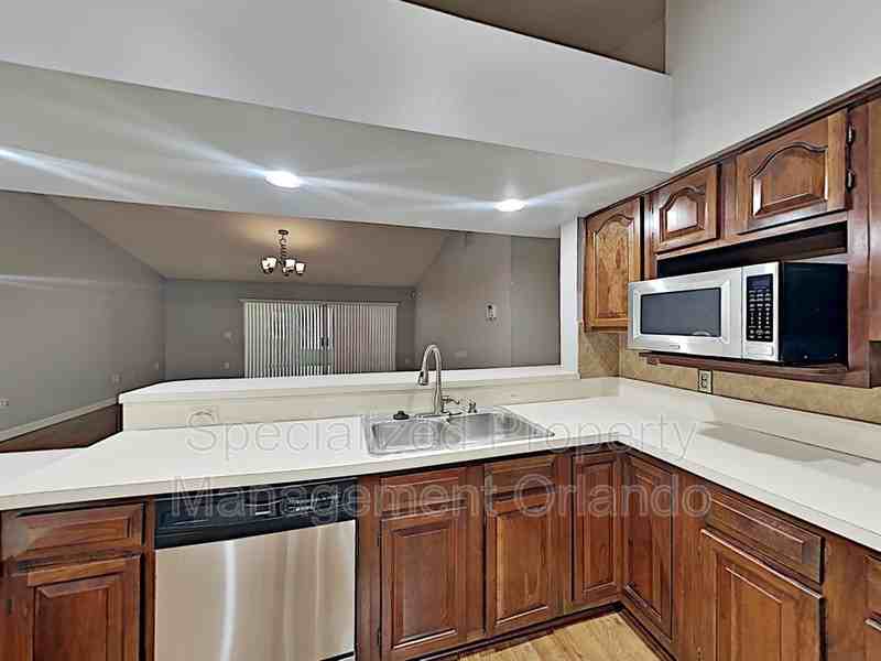 1142 Laura St - Photo 3 of 20