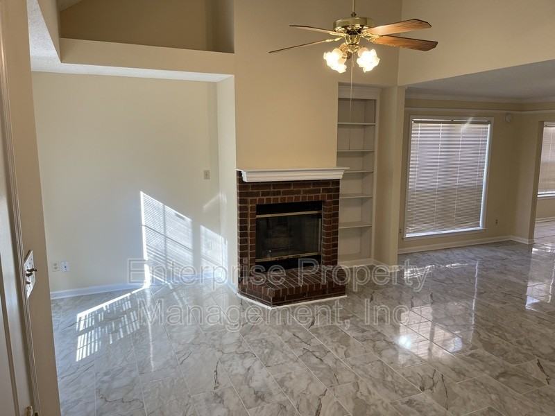 4155 Tunbridge Pl - Photo 5 of 50