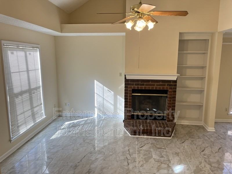 4155 Tunbridge Pl - Photo 7 of 50