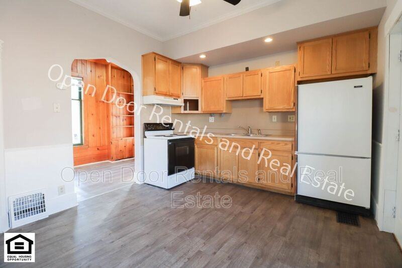 201 20th St - Photo 2 of 5