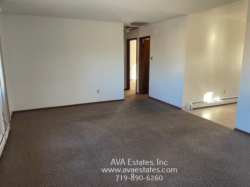 1322 Anita St - Photo 2 of 7