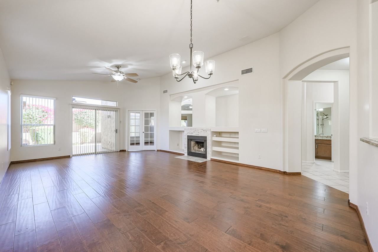 10232 E Meadow Hill Dr - Photo 7 of 40