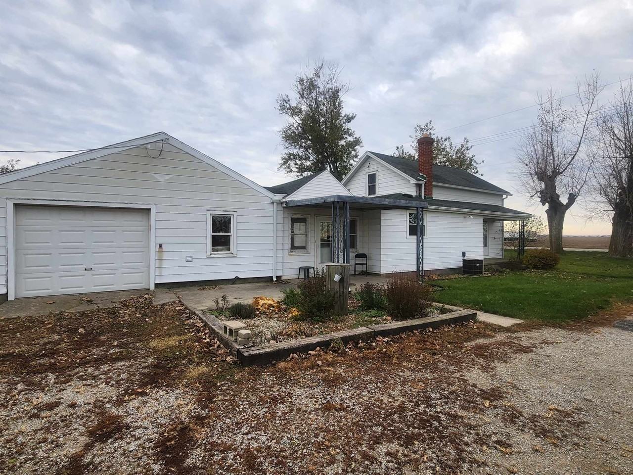 5565 Gettysburg Pitsburg Rd - Photo 2 of 18