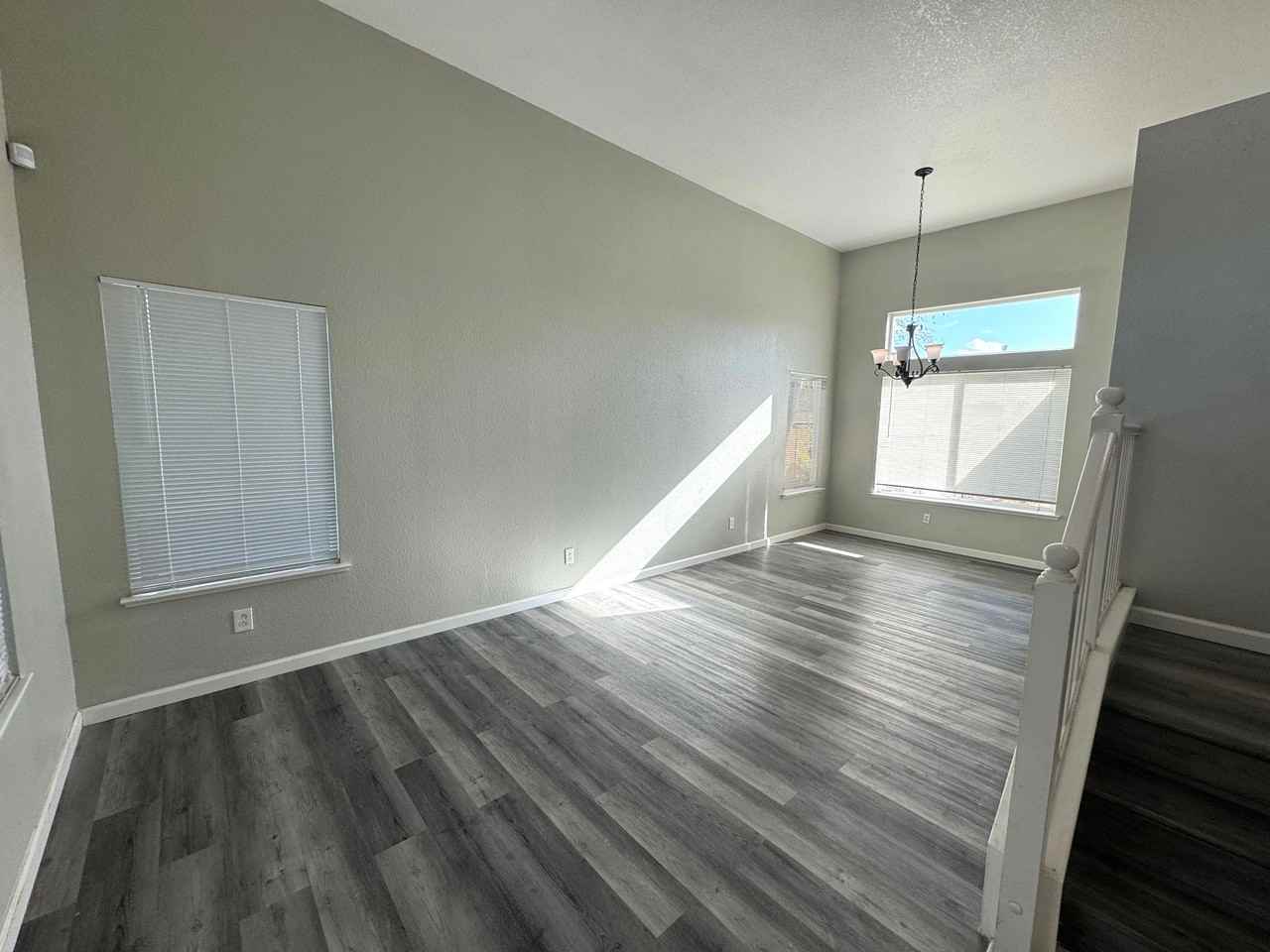 1542 William Moss Blvd - Photo 3 of 19