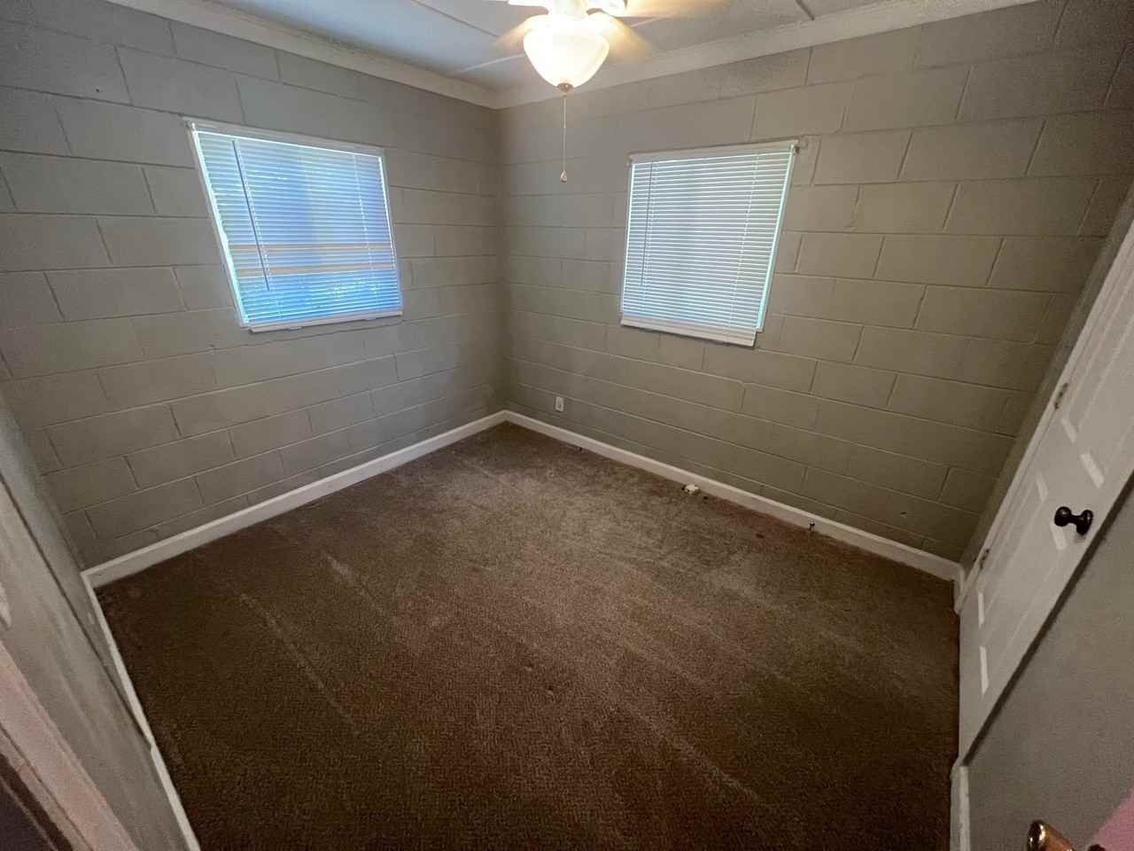 105-111 Heck St - Photo 3 of 5