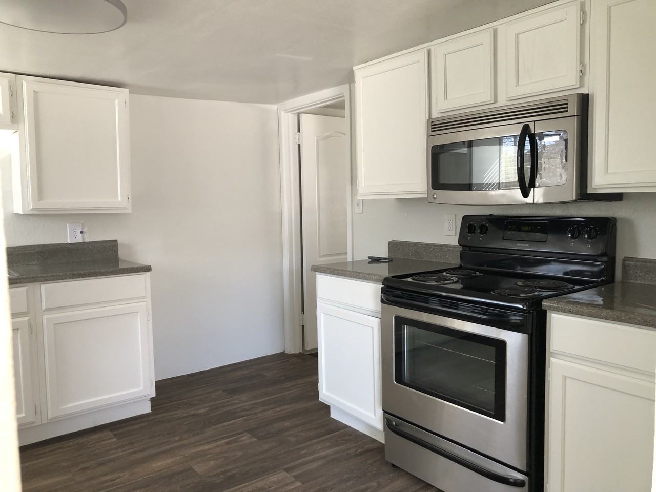 529 S Bellview - Photo 2 of 6